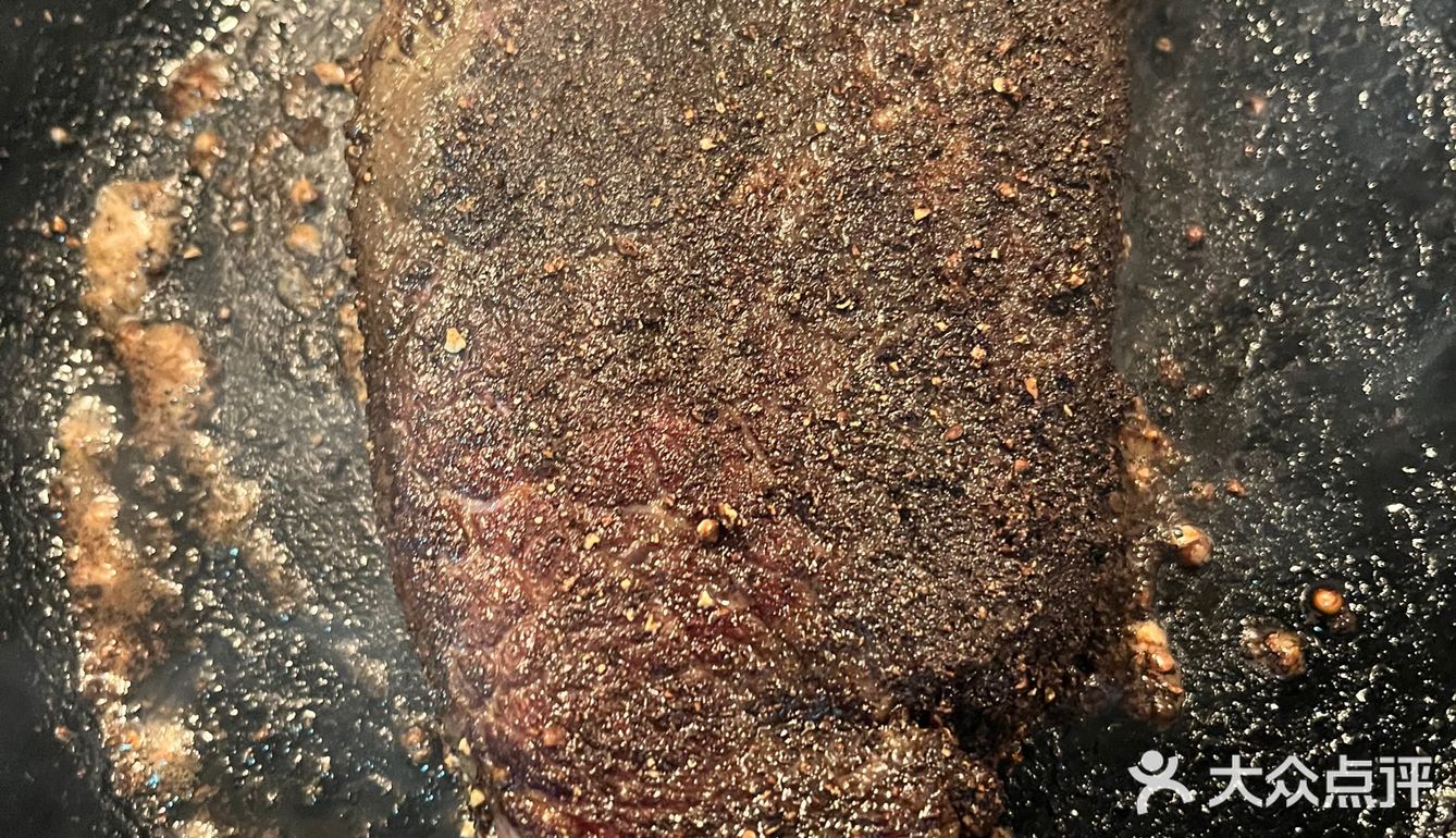 黑胡椒烈酒牛排
