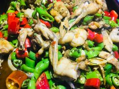 炭烧牛蛙平锅紫苏味-蘭奢雅集·江浙菜(青山江滩店)