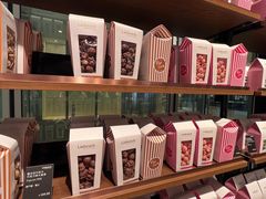 -Laderach 莱德拉(上海环贸iapm店)