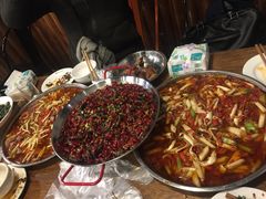 -邱金小炒·30 年盐帮江湖菜(自贡店)