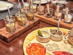 -恰餐厅及酒吧 CHAR Bar & Grill (北京丽都皇冠假日店)