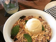 -ROAST coffee & eatery