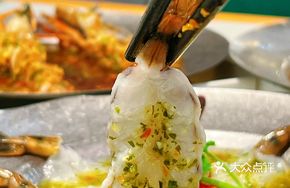 Hui Ge's Spicy Thai Shrimp Salad