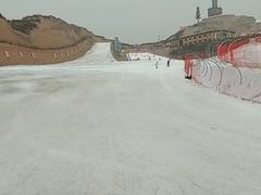 -采薇庄园四季滑雪场