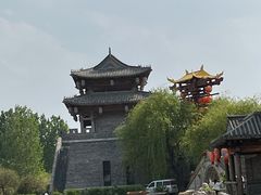 -雪山彩虹谷景区