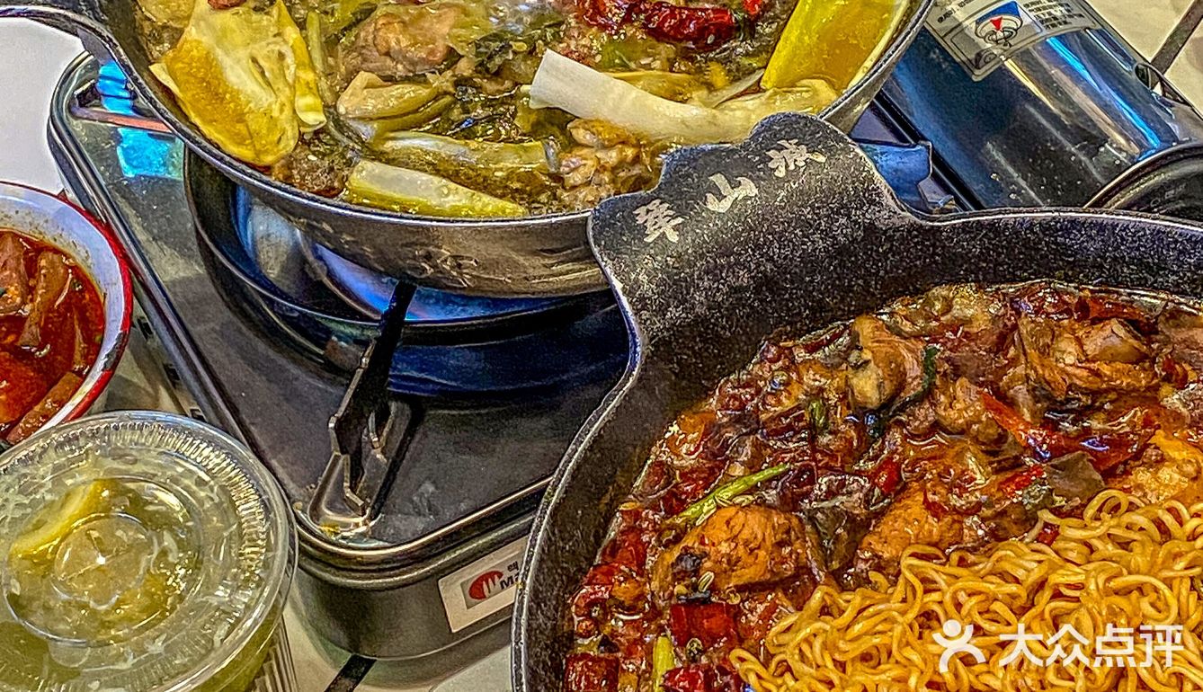 不用去成都!!在我大杭州吃到肥肠芋儿鸡🔥