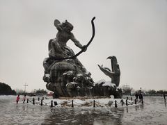 -巴陵广场