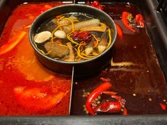 -老牌坊云南鱼豆花火锅(哈西万达店)