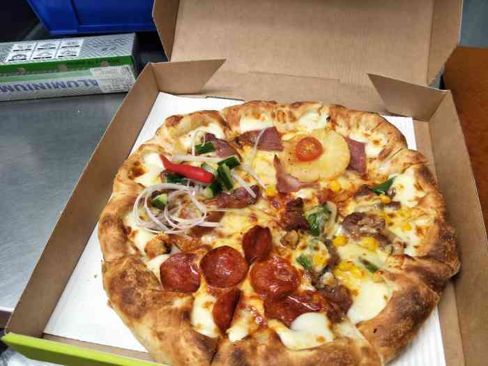 必胜客(曹安天际宅急送店)-"[牛排]外卖小食拼盘超赞,蜜汁鸡翅太好.