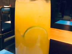 -臻鲜燕海鲜融合餐厅(金陵style店)