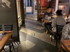 大堂-辣尚瘾·烤鱼·新川菜(交大直营店)