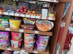 -全家便利店(漕溪北路七店)