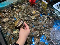 -三亚火车头万人海鲜广场