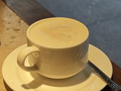 -阿维斯咖啡(镜湖店)