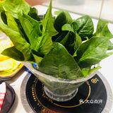 菜品还是挺足量的，也比较干净。就是摆盘可以在好看点呢