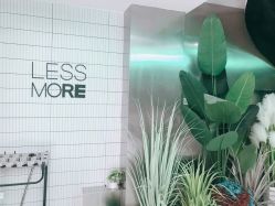 -LESSMORE科技头皮理容中心