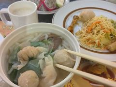 -汕头金海湾大酒店(龙眼南路美食街万象城店)