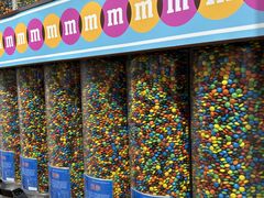 -m豆巧克力世界(上海世茂广场店)