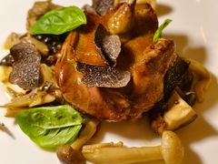 烟熏乳鸽配云南菌菇-Jean Georges