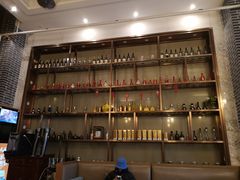 等位区-仁虎老火锅(黄泥磅店)