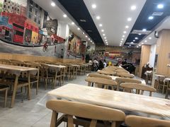 大堂-江城燕子大排档(江汉路步行街店)