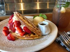 -ROAST coffee & eatery