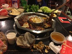 -邓莽子老火锅(中兴路总店)