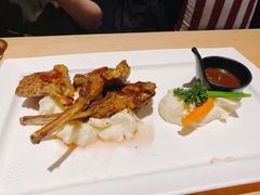招牌巴伐利亚烤脆皮猪肘-LENBACH兰巴赫西餐啤酒坊(大连东港店)