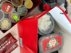 -老牌坊云南鱼豆花火锅(哈西万达店)