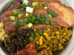 -梁阿婆廿年老牌扣肉糯米饭