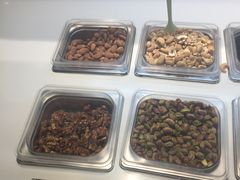 -三佰瑞冻酸奶(凯德MALL店)