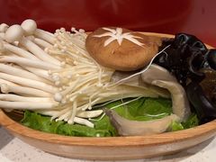 -牛村来人潮汕牛肉火锅(西单店)