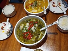 -渝是乎酸菜鱼(龙旗购物中心店)