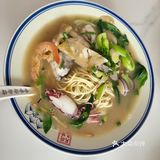 要隆重推荐温州洞头的海鲜面，这家海鲜面叫哈哈汤面馆