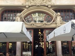 -Majestic Café