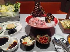 -红鼎豆捞·非遗鲍皇汤火锅(宝丰路店)