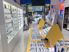 -诺柯视眼镜-蔡司依视路官方工厂店(淞南一店)