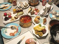 -雍容荟帝王蟹活龙虾展台自助(IFS黑金店)