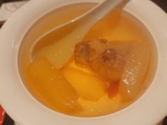 雪莲果鲜人参炖土鸡-景忆川·川粤菜