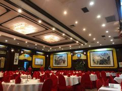 大堂-九花山烤鸭店