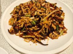 鱼香肉丝-辣婆婆(航天桥店)