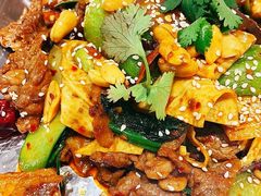 -红渡小香·牛肉麻辣香锅(车站南路店)