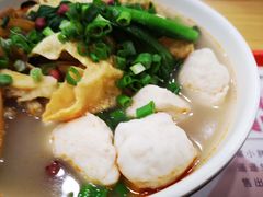 -螺小胖柳州螺蛳粉(钟楼总店)