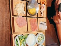 -银米·云南传统过桥米线(双廊黑金冠店)