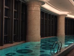 -珠海瑞吉酒店游泳池