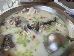 奶汤鱼头-美顺香食府鱼头老店(雪野湖店)