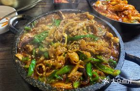 Octopus and Pork Stone Pot