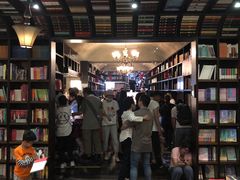 -钟书阁(松江泰晤士小镇店)