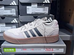 -王府井奥莱临潼小镇(临潼店)