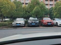 -静安大融城·停车场